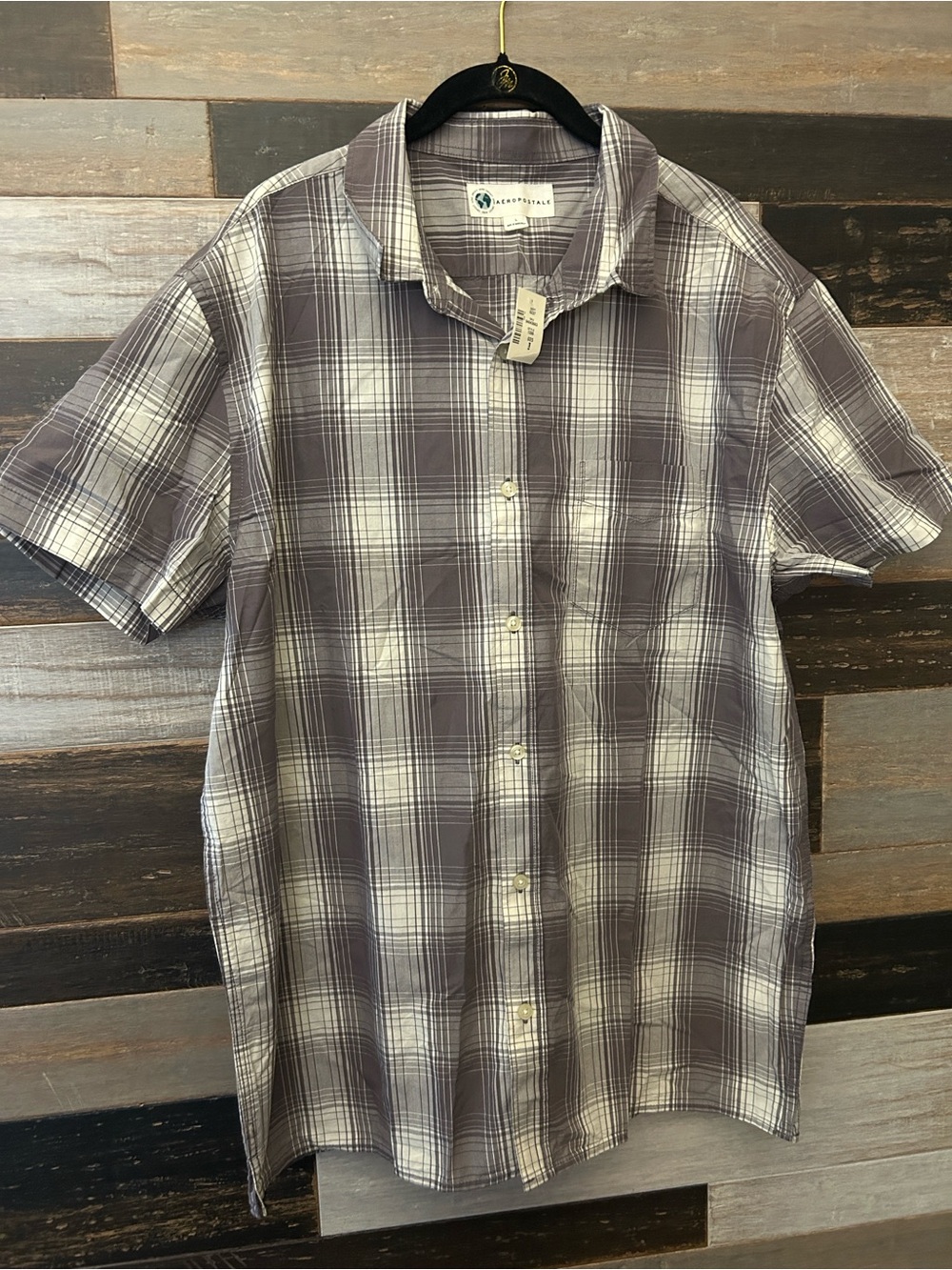 Aeropostale Short-Sleeve Plaid Button-Down Shirt - Gray/White size large